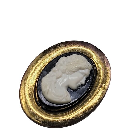 VTG Molded Celluloid Cameo Brooch Gold Tone Frame Black White Victorian Lady - Picture 6 of 8